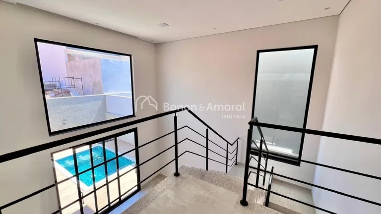 Imagem Apresentamos um magnífico sobrado à venda no prestigiado Condomínio Mont'Alcino, em Valinhos-SP. ...