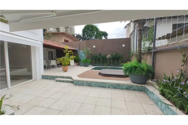 Imagem Alugar casa com 3 suítes em Vila Nova Conceição São Paulo SP