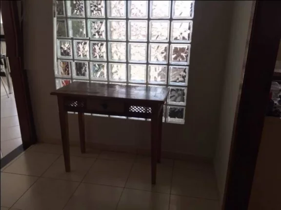 Imagem Oportunidade de ótimo negócio na área central... Barracão comercial em ótima localização com ...