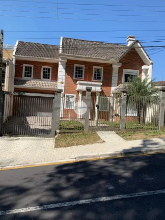 Imagem Casa à venda no São Lourenço em Curitiba