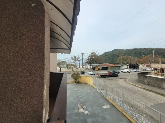 Imagem Apartamento ótima localização no Pereque-açu