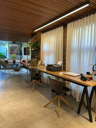 Imagem Casa Térrea para Venda em Goiânia, Parque Amazônia, 3 dormitórios, 3 suítes, 5 banheiros, 4 vagas