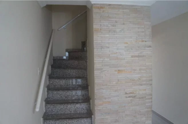 Imagem Sobrado Cidade Patriarca - 105 m² - 2 Dormitórios - 1 Suíte - Sacada - Quintal - Churrasqueira - 4 Vagas de garagem