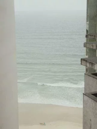 Imagem Praia de Pitangueiras, Prédio Frente ao Mar, Centrinho, Churrasqueira, Linda Vista ao Mar, Amplo Apartamento!!!