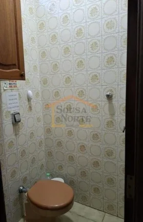 Imagem Salão com 105 m², sendo 60 m² de vão livre, conta com 2 banheiros, copa e 2 vagas de garagem. 

...