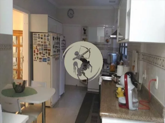 Imagem RICAMENTE DECORADO APARTAMENTO AMPLO, 4 SUITES, 4 VAGAS DEMARCADAS. ESTUDA APARTAMENTO MENOR OU COBE...