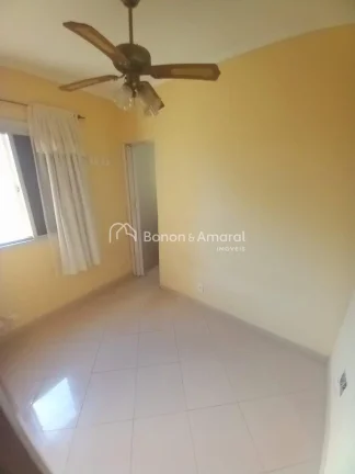 Imagem Este apartamento foi totalmente reformado e oferece um ambiente muito bem iluminado e arejado. Local...