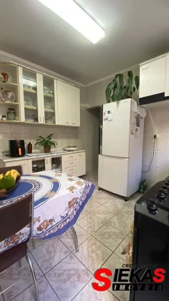 Imagem Casa à venda no Tatuapé, São Paulo-SP, com 3 quartos, 1 sala, 3 vagas de garagem e 155m² !