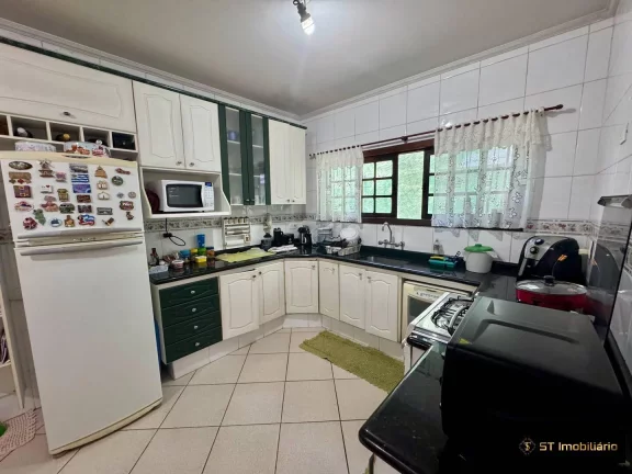 Imagem Casa à venda em Mairiporã/SP - Condomínio próximo ao centro, R$1.250.000!
