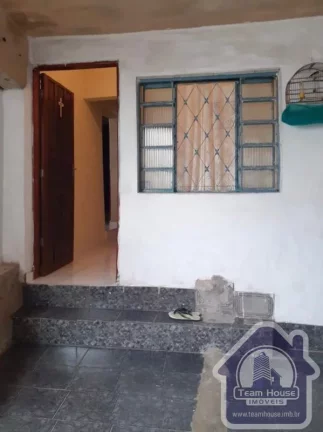 Imagem Casa com salão comercial a venda no Pq. Umuarama em Suzano