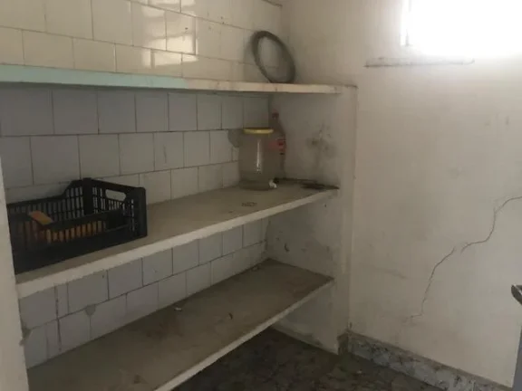 Imagem Casa no centro com 3 dormitórios sendo 1 suíte (todos com armários embutidos) , 2 salas , cozinha...