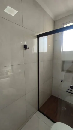Imagem Casa de Condomínio Sobrado de 120 metros 3 Dormitorios e 2 Vagas de Gargens