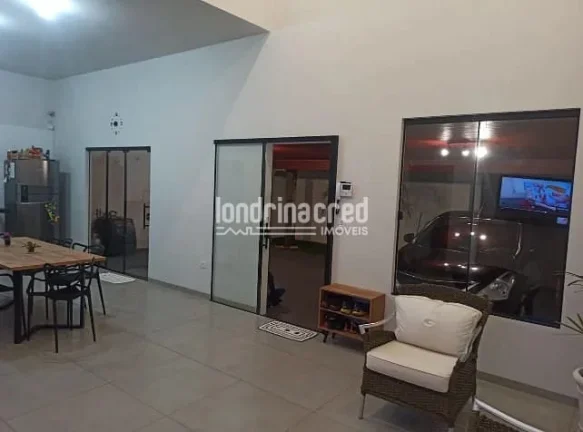Imagem Ótima casa no Jardim Neman Sahyun com 3 quartos sendo 01 suíte, sala, cozinha americana, banheiro social, com 155 metros de construção.