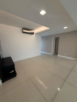 Imagem Amplo Apartamento no Caminho das Árvores em Salvador Novo