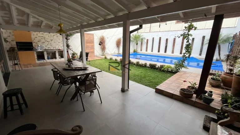 Imagem SOBRADO A VENDA NO CENTRO COM 3 DORMITÓRIOS SENDO 1 SUÍTE,SALA DE ESTAR E JANTAR,ESPAÇO GOURMET CM CHURRASQUEIRA
