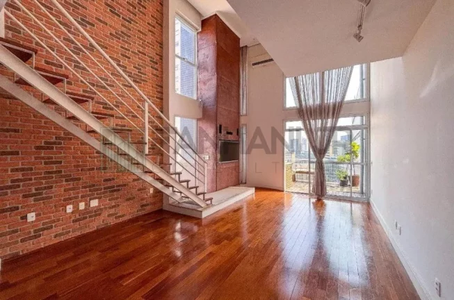 Imagem Venha conhecer o apartamento dos seus sonhos! Este incrível Loft Duplex está em excelente estado e possui características que vão te encantar. Ao ent
