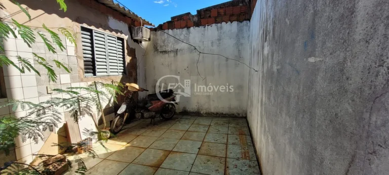 Imagem Imóvel à venda em Campo Grande-MS: Casa com 3 quartos, 2 salas, 2 banheiros e 3 vagas na Coronel Antonino!