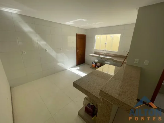 Imagem Casa Duplex com 3 Quartos à Venda em Itapebussu - Guarapari/ES