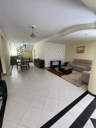Imagem Casa à venda no bairro Atalaia - Espaçosa, 4 suítes, ótima localização!