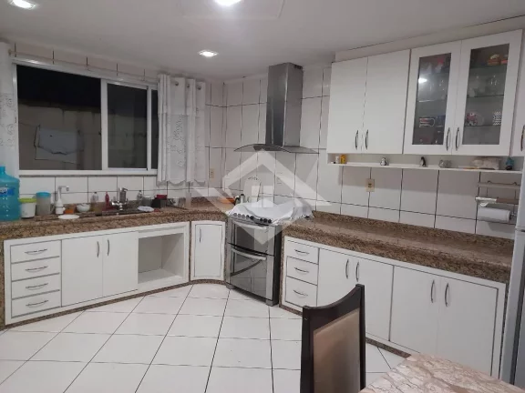 Imagem Casa dúplex com 3 quartos e 240m² em condomínio – Campo Grande RJ