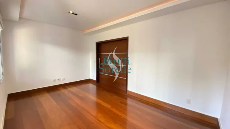 Imagem Casas de Condomínio à Venda em Alto da Boa Vista - São Paulo/SP.