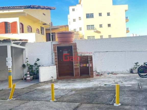 Imagem Apartamento com 4 dormitórios à venda, 100 m² por R$ 550.000 - Passagem - Cabo Frio/RJ
