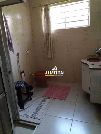 Imagem Casa com 3 dormitórios à venda, 198 m² por R$ 550.000,00 - Vila Aparecida - Rio Claro/SP