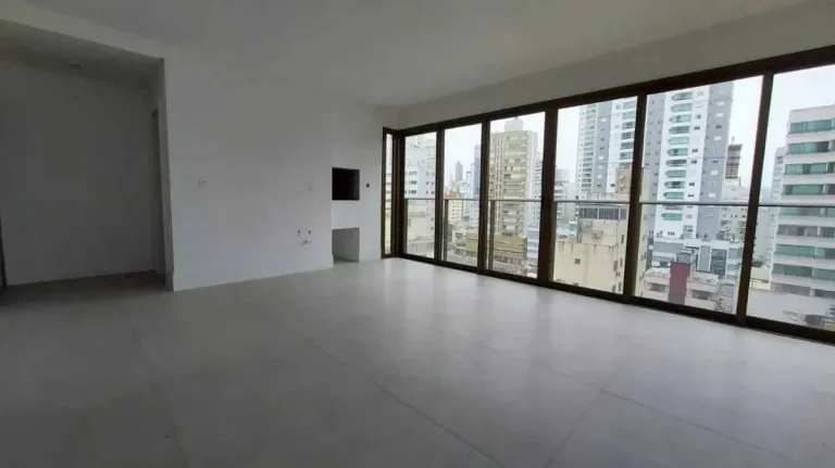 Imagem Apartamento novo de 4 suítes e 3 vagas de garagem no Centro de Balneário Camboriú
