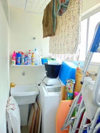 Imagem Tombo - Uma quadra do mar - Totalmente reformado - Garagem demarcada.