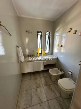 Imagem Casa de alto padrão composta por duas casas independentes