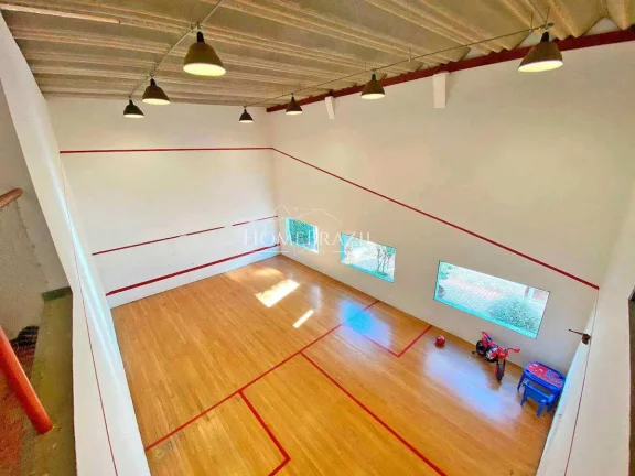 Imagem Mansão de luxo à venda no Capivari, em Campos do Jordão | Alto padrão no centro turístico
