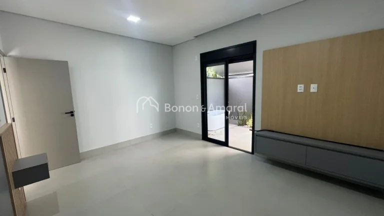 Imagem Casa térrea à venda com 03 quartos à venda - Condomínio Residencial Royal Garden - Parque Brasil...