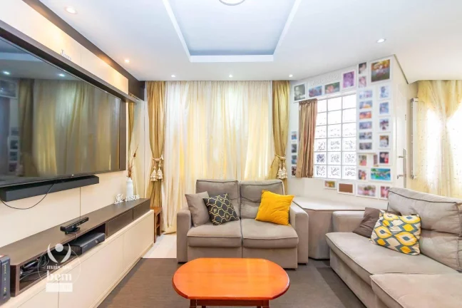 Imagem Sobrado em CONDOMÍNIO FECHADO com 3 Suítes, 2 Vagas, Área Gourmet à venda, 160 m² por R$ 869.900 - Xaxim - Curitiba/PR