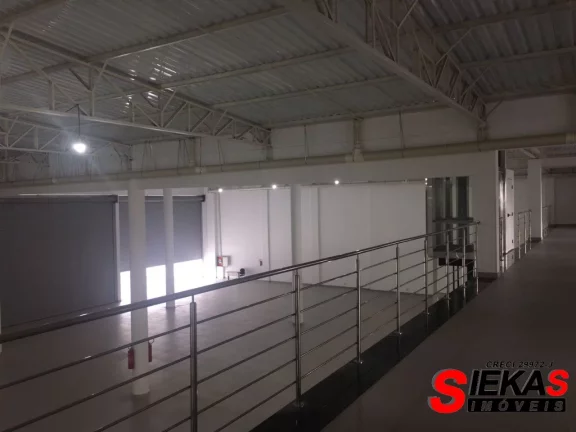 Imagem Galpão Industrial para Locação Vila Esperança , São Paulo-SP: 1.740m², 17 Banheiros, 40 vagas de garagem!