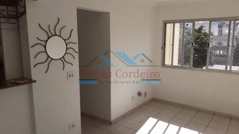 Imagem Apartamento 2 dormitórios + 1 vaga - Jardim Cláudia