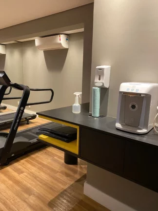 Imagem Lindo apartamento com 43 m², com acabamentos de primeira linha, fogão, armários, bancada da pia e...