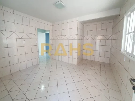 Imagem Ótima casa 100% averbada, com 123,50m² privativos, construída em um terreno plano de 378m2 (12x31...