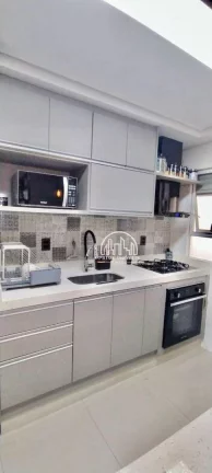 Imagem Apartamento térreo com 3 dormitórios à venda, 71 m² por R$ 424.000 - Condomínio Residencial Jardim Conquista - Jundiaí/SP