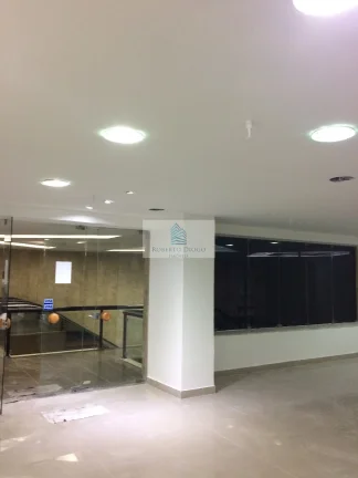 Imagem Salão Comercial de Alto Padrão à Venda no Centro do Rio de Janeiro-RJ: 1 Sala, 2 Banheiros e 115m² de Área.