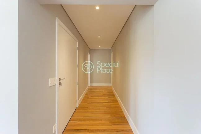 Imagem Excelente apartamento com 198m² no Jardim América Living super espaçoso com varanda e amplos jane...