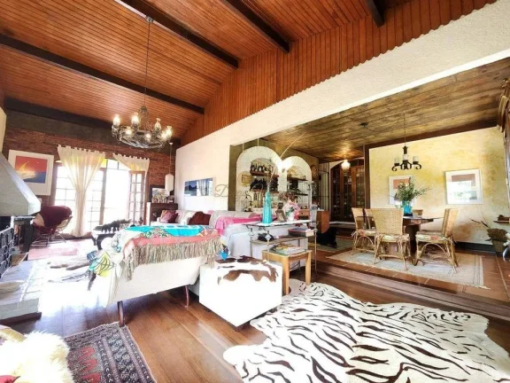 Imagem Casa para Venda em Teresópolis / RJ no bairro Golfe