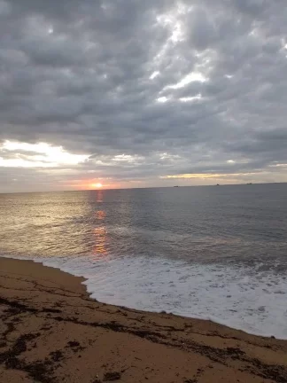 Imagem Ilha a venda em Macaé RJ. Local Barra, que Tal uma termoelétrica 167000m2