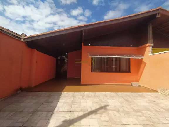 Imagem Casa com 2 dorms, á 500m da Praia, perto do centro à venda em Peruíbe