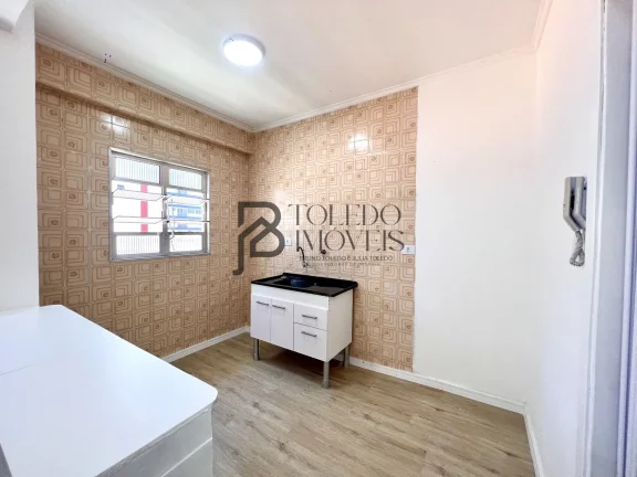 Imagem Apartamento Padrão de 01 dormitório REFORMADO, menos de 200 metros do mar na Aviação/PG
