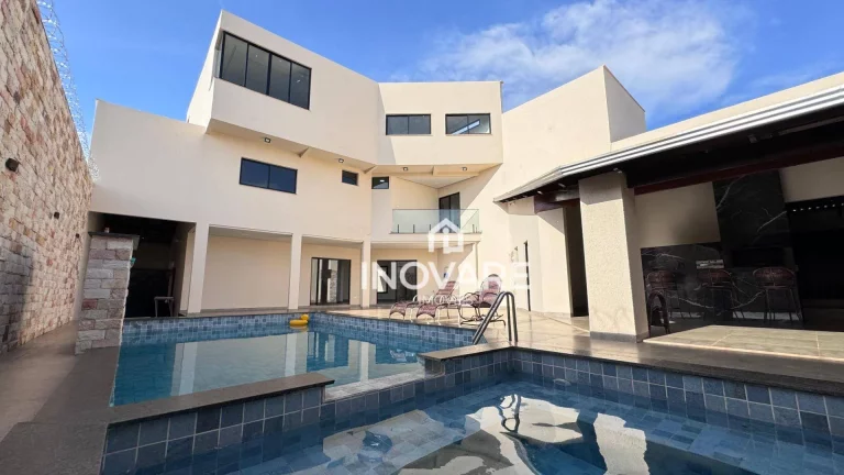 Imagem Casa com piscina, 4 dormitórios à venda, 400 m² por R$ 2.650.000 - Residencial Jardim Primavera - Itumbiara/GO