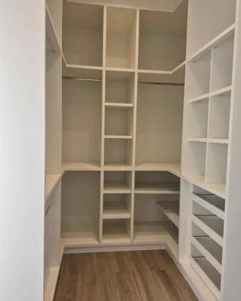 Imagem Casa com Piscina e espaço para viver.