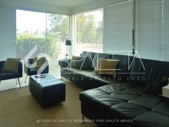 Imagem Linda residência moderna disponível para locação no condomínio Portal do Japy Golf Club em Cabreúva