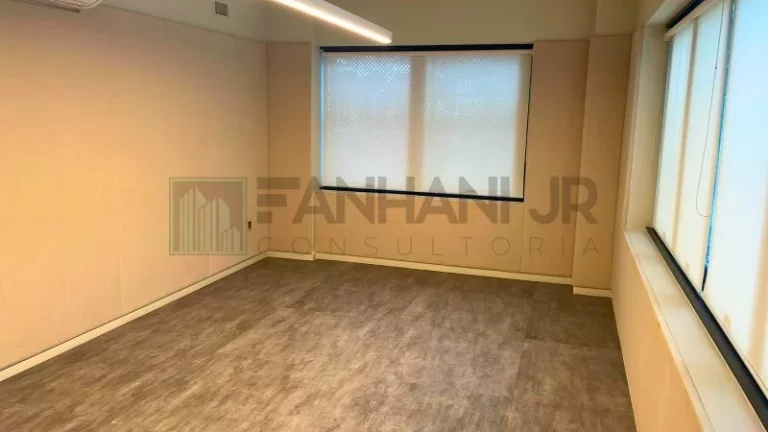Imagem Prédio Monousuário localizado no privilegiado bairro do Jardim Europa, em uma região de fácil acesso por transporte público e particular. Com um ter