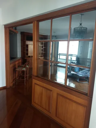 Imagem Apartamento 200 M², 4Q, 3 Suítes, 2 Salas, 5 Banheiros, 3 Vagas, Lareira, Suíte Master com Hidromassagem, Varanda Gourmet, Piscina, Academia, Quadra.