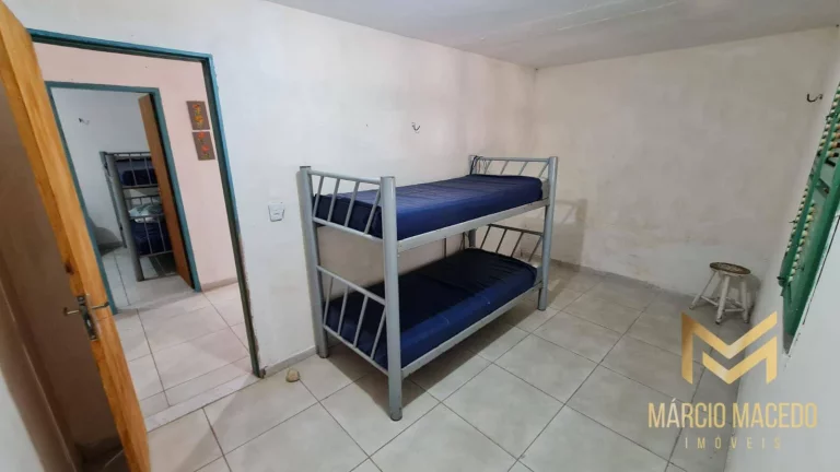 Imagem Terreno à venda, 2438 m² por R$ 850.000,00 - Centro - Paracuru/CE